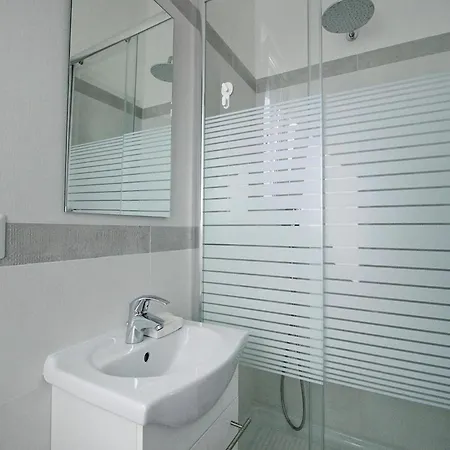 With Side Sea View In *